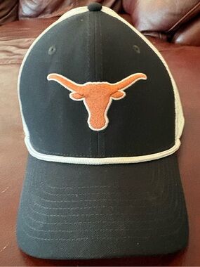 NIKE SEC NCAA Texas Longhorns Black Classic 99 Trucker Snapback Hat OSFA